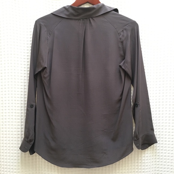 Silk TYLHO blouse - Picture 2 of 3